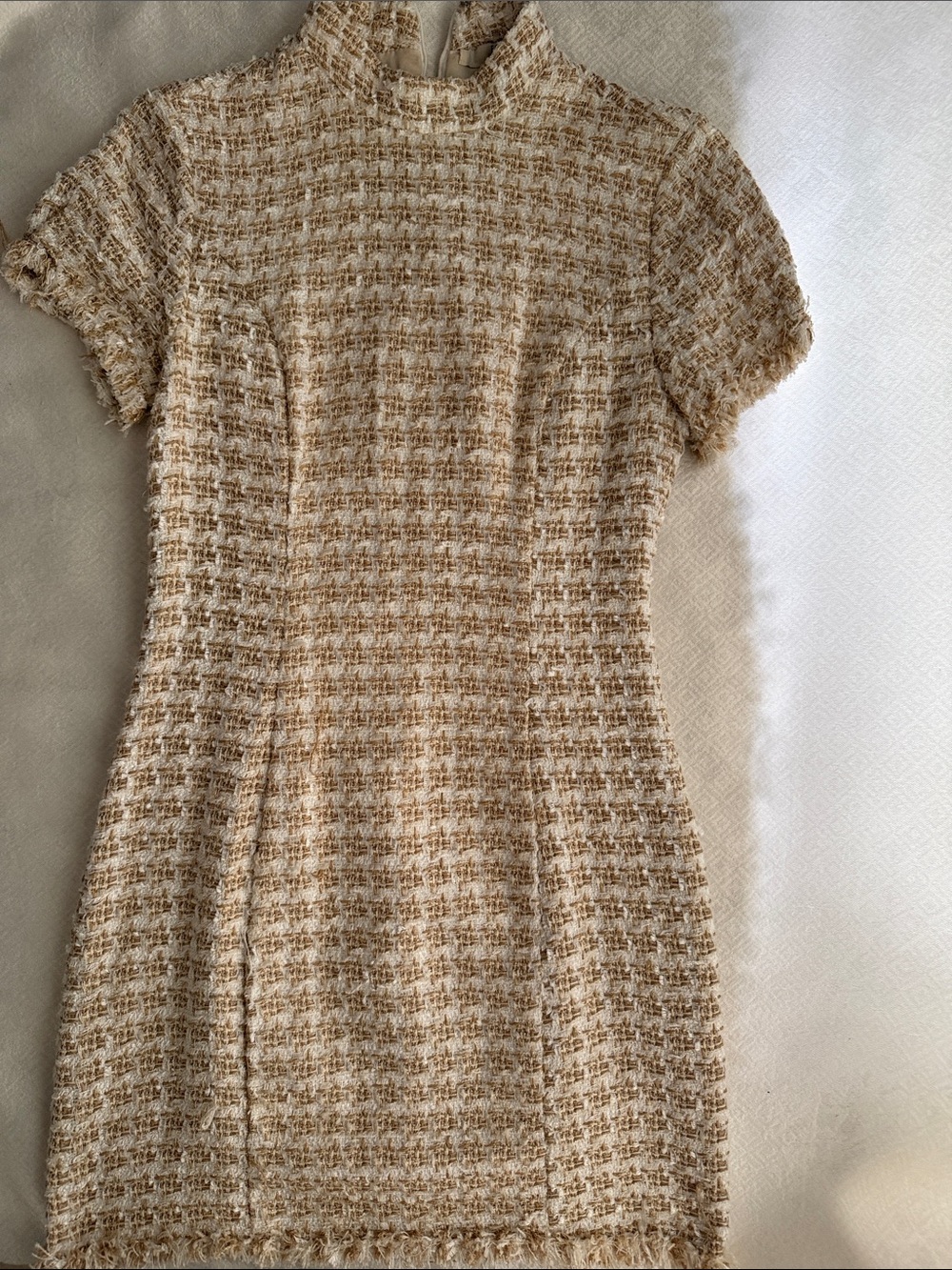 Textured Short-Sleeve Tweed Dress in Cream and Tan